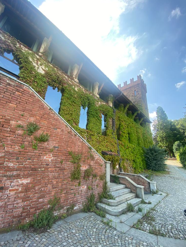 CASTELLO ALL’ASTA A PIOSSASCO IN VIA RAPIDA AI CASTELLI 10