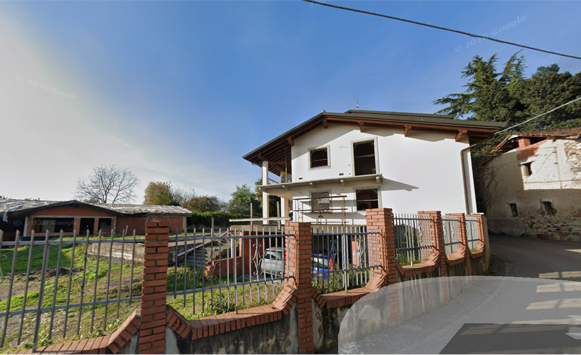 ABITAZIONE ALL’ASTA A GATTICO VERUNO IN VIA BORROMEO 10