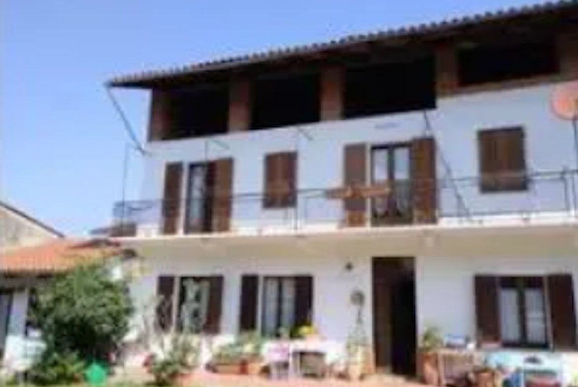 ABITAZIONE ALL’ ASTA AD ORIO CANAVESE IN VIA BLANC