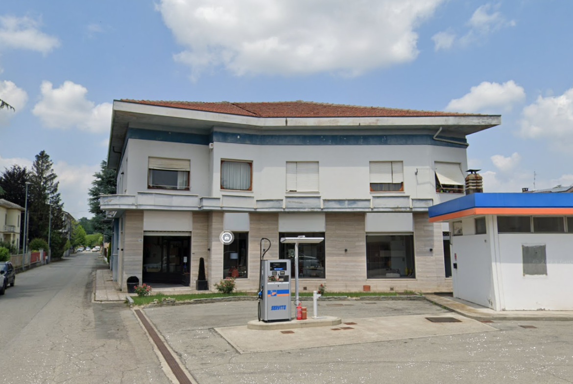 STABILE ALL’ ASTA A NIZZA MONFERRATO IN VIA ZARA 32