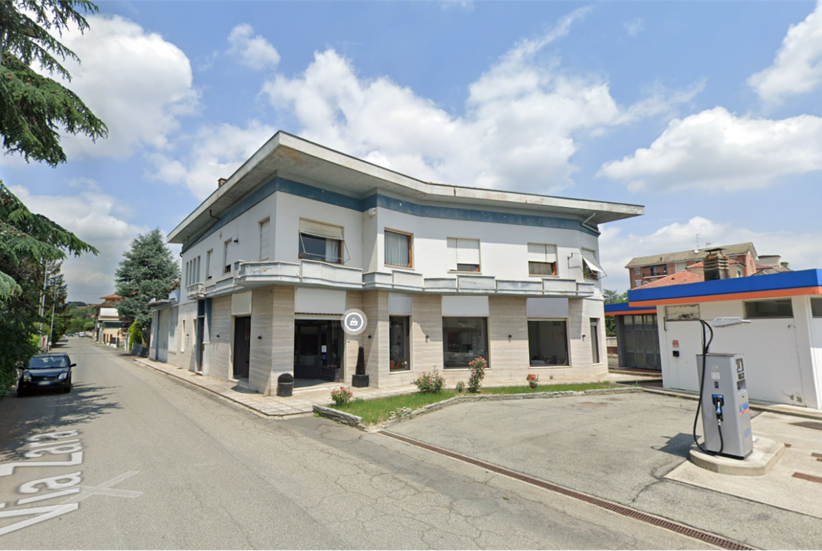 STABILE ALL’ ASTA A NIZZA MONFERRATO IN VIA ZARA 32