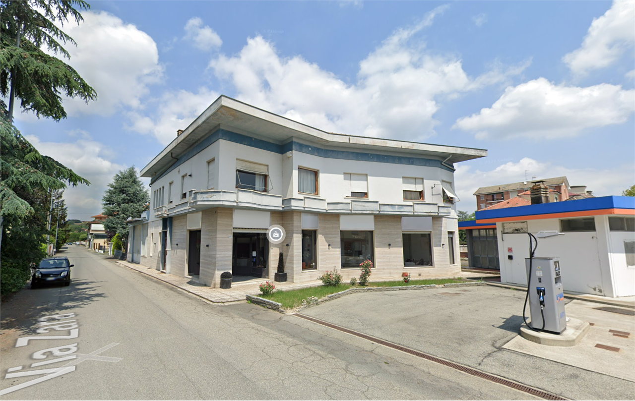 STABILE ALL’ ASTA A NIZZA MONFERRATO IN VIA ZARA 32