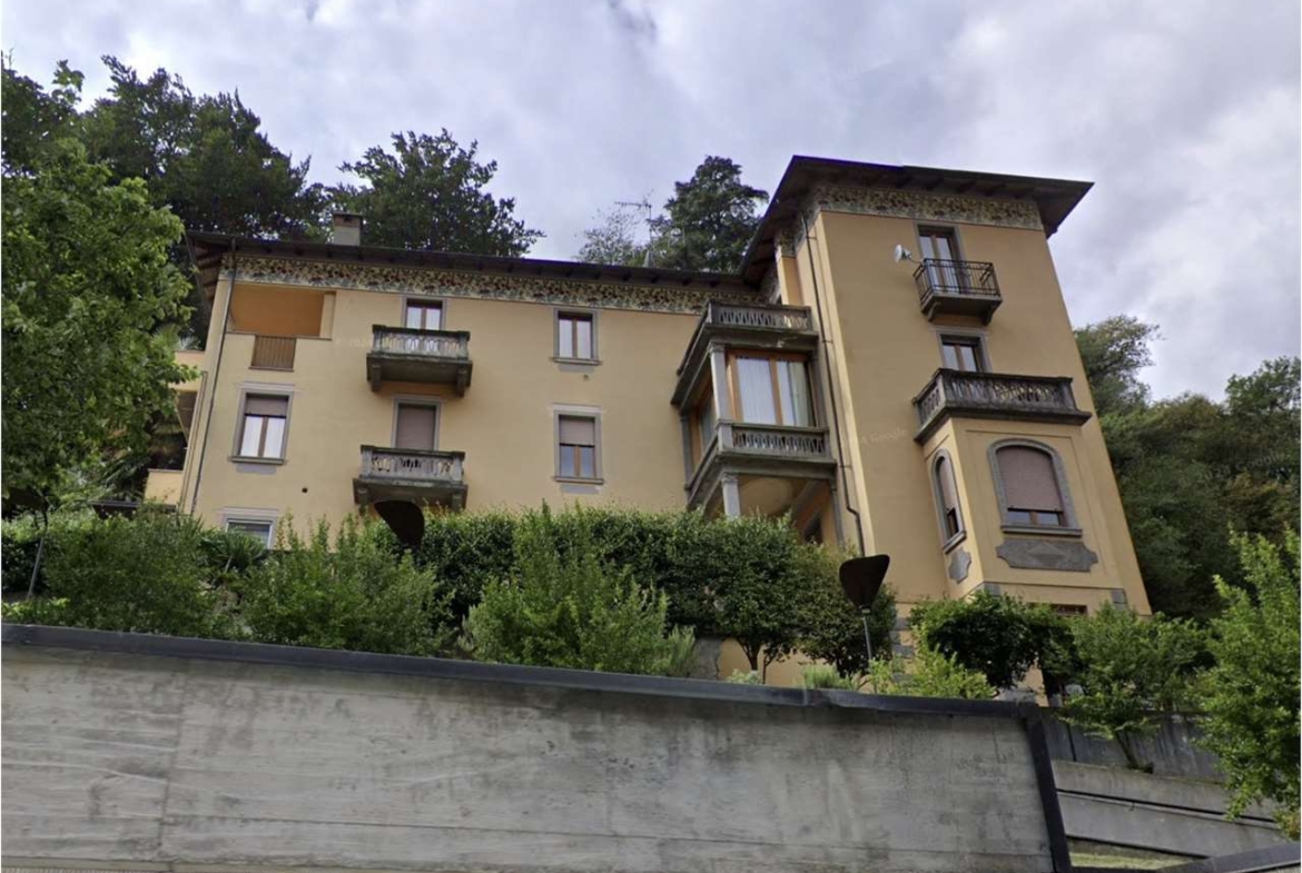ABITAZIONE ALL’ASTA A OMEGNA IN VIA TIRO A SEGNO 37