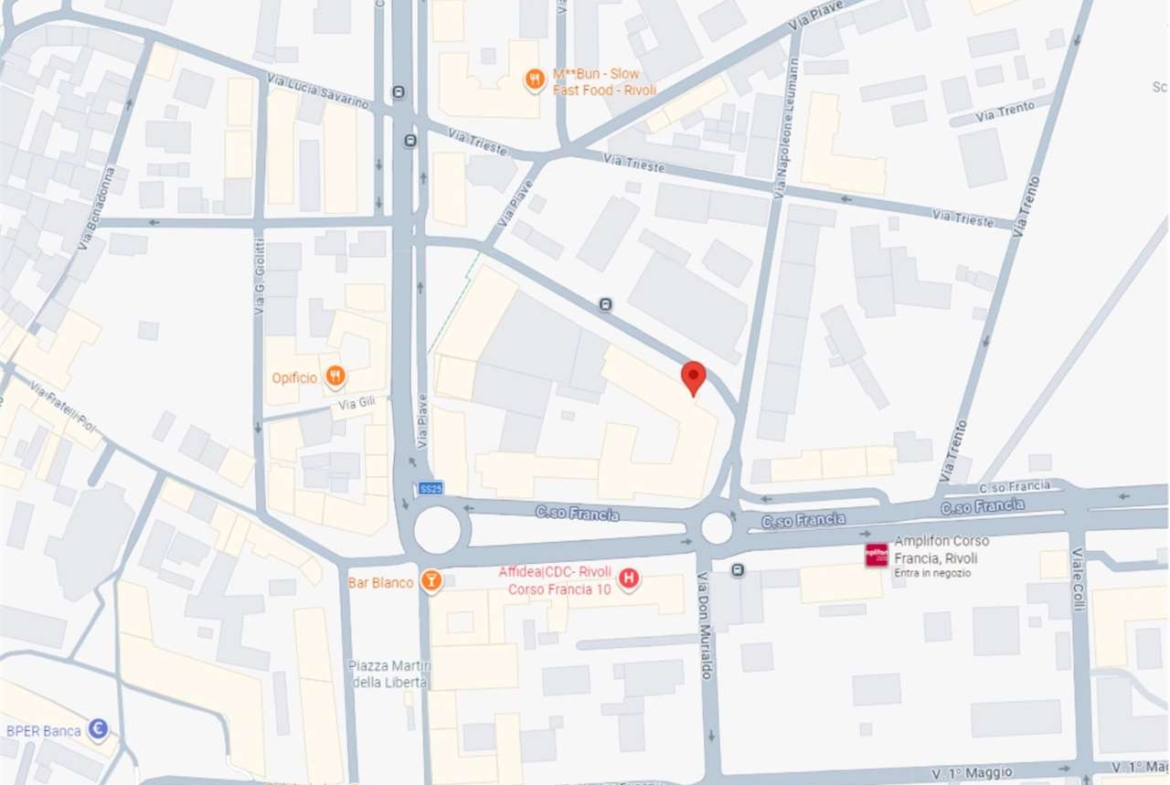 NEGOZIO ALL’ASTA A RIVOLI IN VIA LEUMANN 10