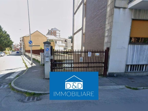 MAGAZZINO/LABORATORIO ALL’ASTA A COLLEGNO IN VIA ANTONY 14