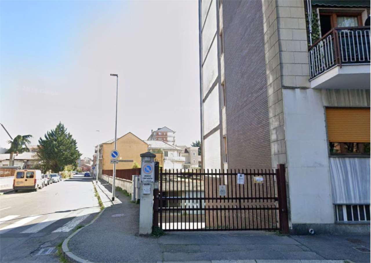 MAGAZZINO/LABORATORIO ALL’ASTA A COLLEGNO IN VIA ANTONY 14
