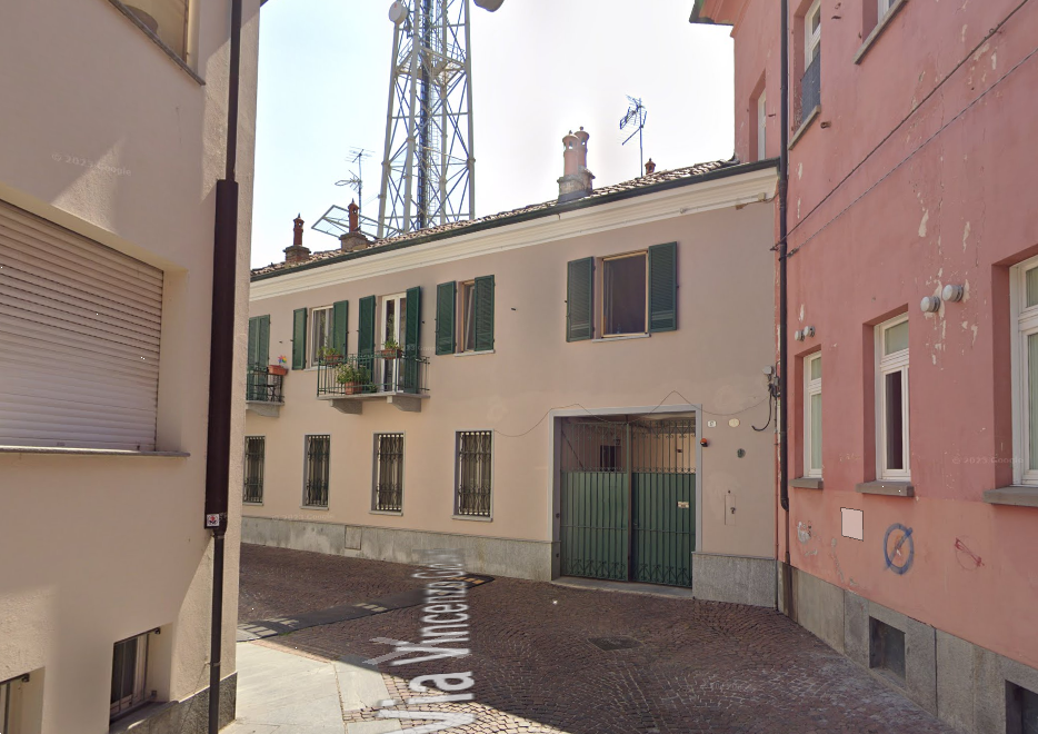 ABITAZIONE ALL’ASTA AD ALBA IN VIA V. GIOBERTI 17/A