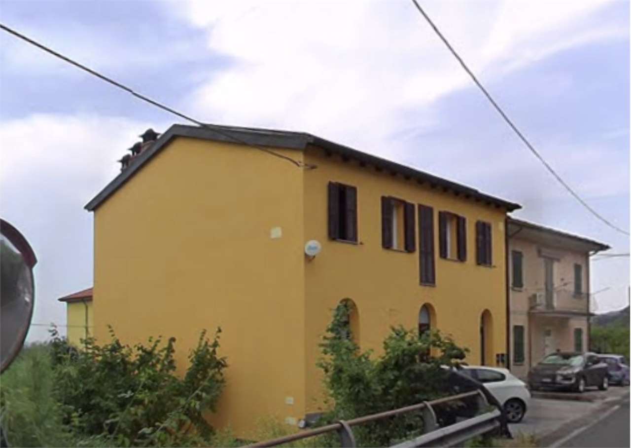 ABITAZIONE ALL’ASTA A FOLLO IN VIA ALDO MORO 22