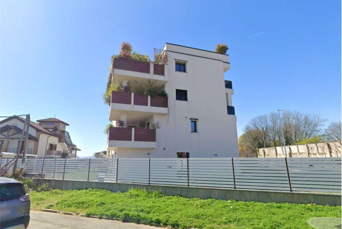 MAGAZZINO ALL’ASTA A ORBASANO IN VIA PRIMO LEVI 1-3-5