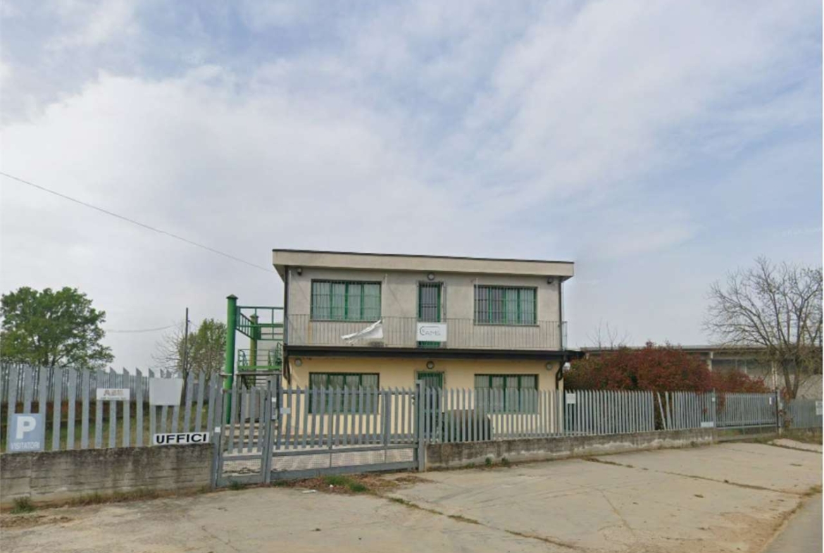CAPANNONE ALL’ASTA A CERESOLE ALBA IN VIA PAUTASSO 35