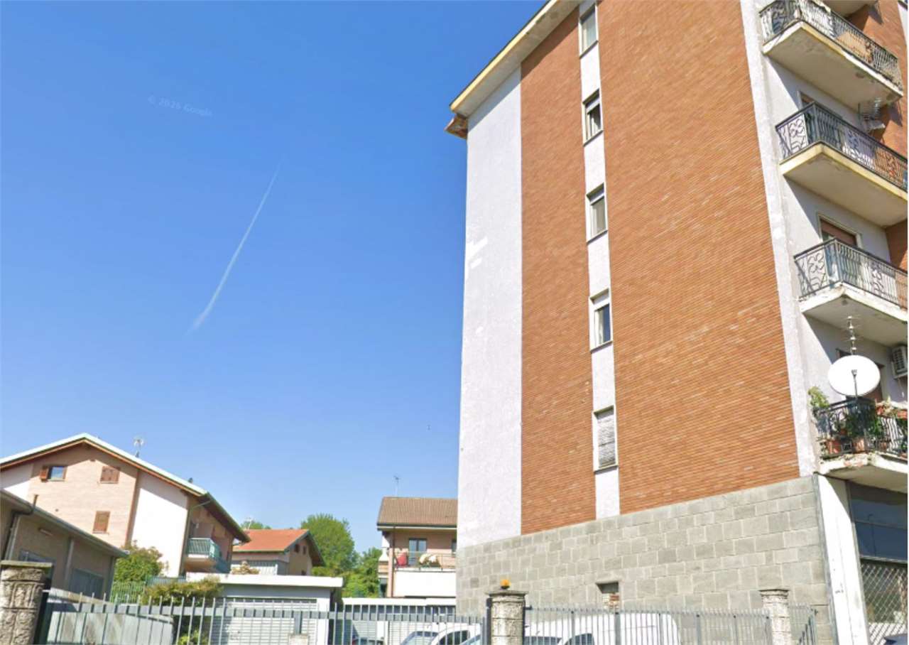 MAGAZZINO ALL’ASTA A PIANEZZA IN VIA MARCONI 2