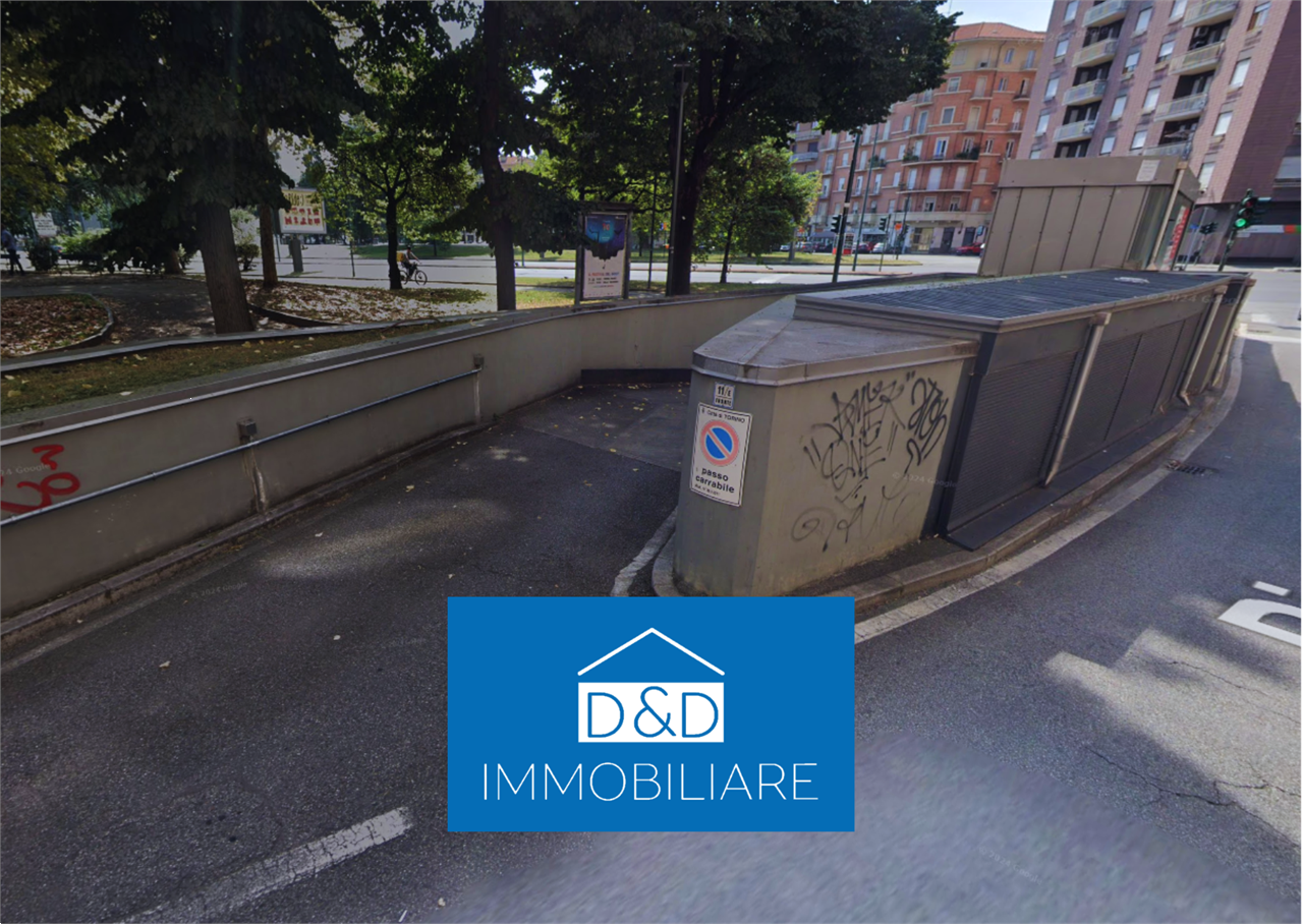 GARAGE ALL’ASTA A TORINO IN PIAZZA ADRIANO 11-15