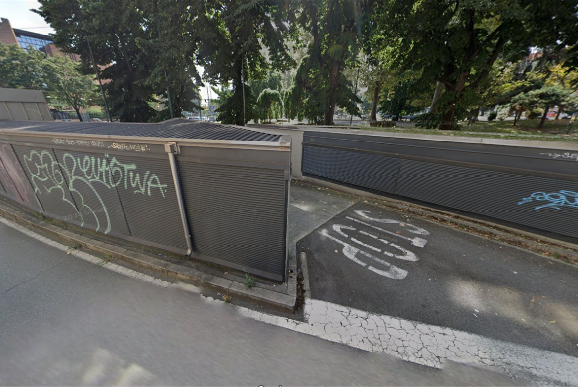 GARAGE ALL’ASTA A TORINO IN PIAZZA ADRIANO 11-15