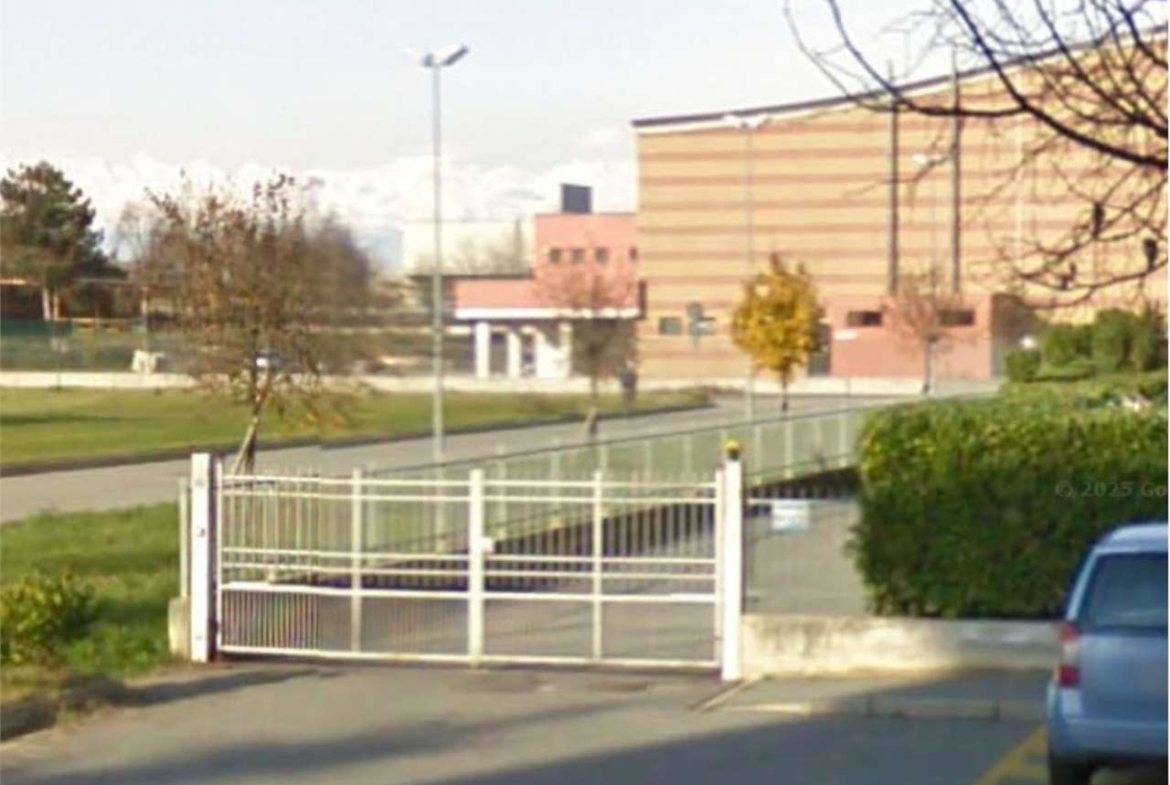 AUTORIMESSA E MAGAZZINO ALL’ASTA A CHIVASSO IN VIA SANDRO PERTINI 35