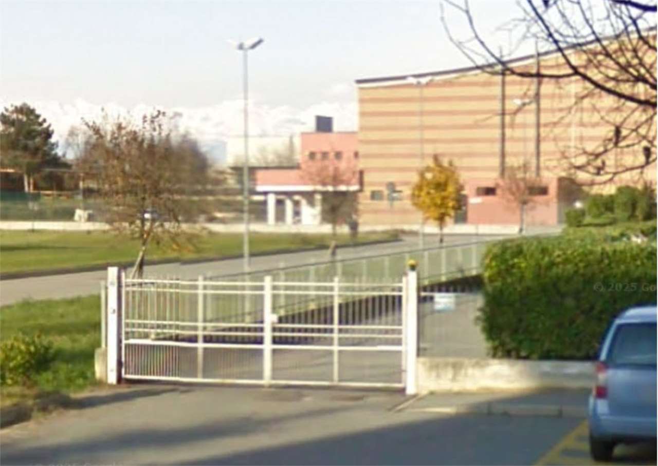 AUTORIMESSA E MAGAZZINO ALL’ASTA A CHIVASSO IN VIA SANDRO PERTINI 35