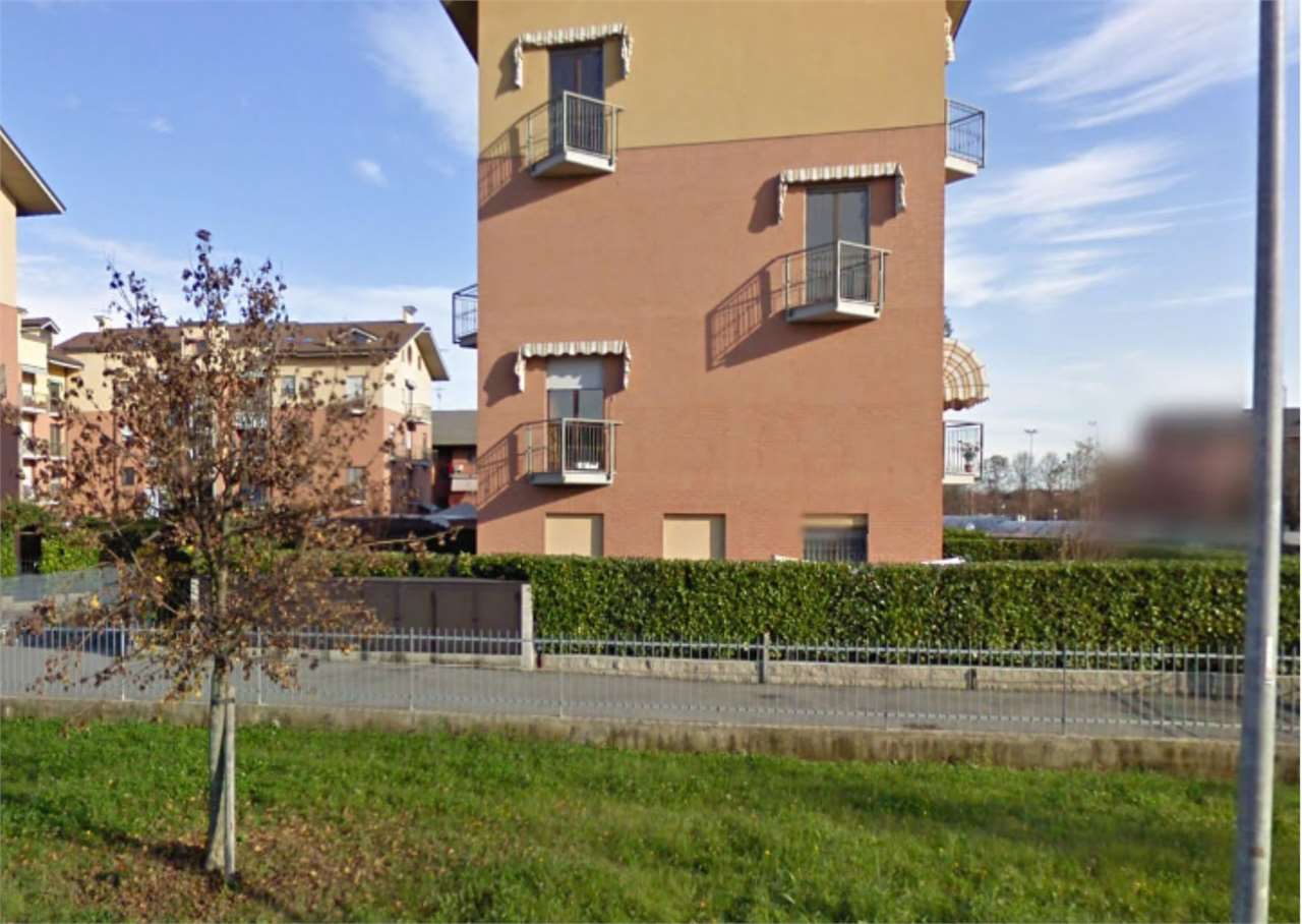AUTORIMESSA E MAGAZZINO ALL’ASTA A CHIVASSO IN VIA SANDRO PERTINI 35