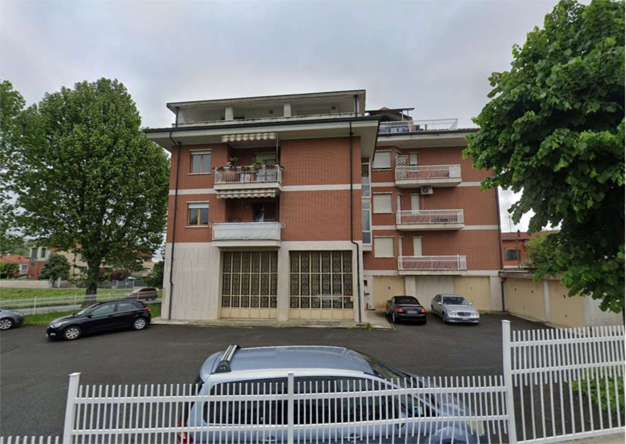 MAGAZZINO ALL’ASTA A CIRIE’ IN VIA CORIO 19