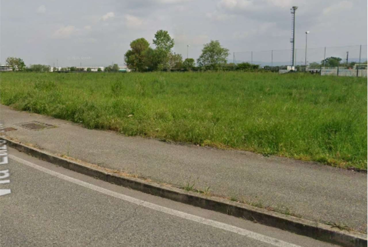TERRENO ALL’ASTA A PIANEZZA IN VIA ENZO FERRARI