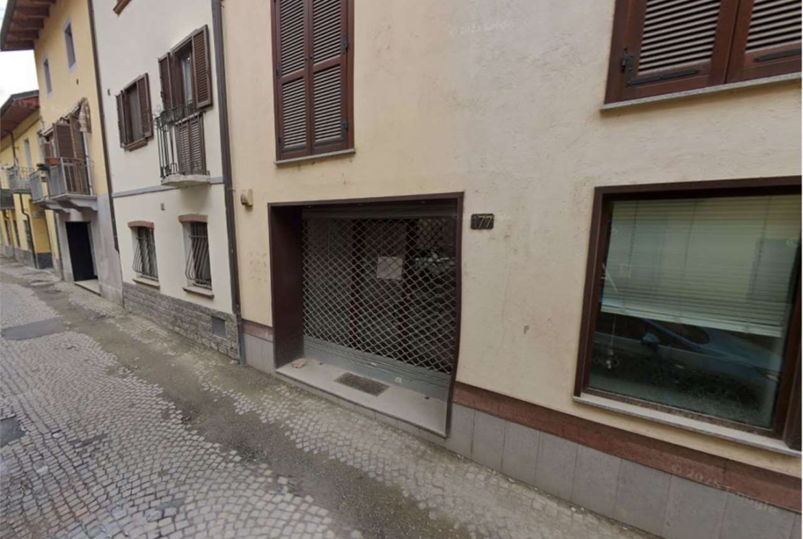 NEGOZIO ALL’ASTA A S. ANTONINO DI SUSA IN VIA TORINO 181