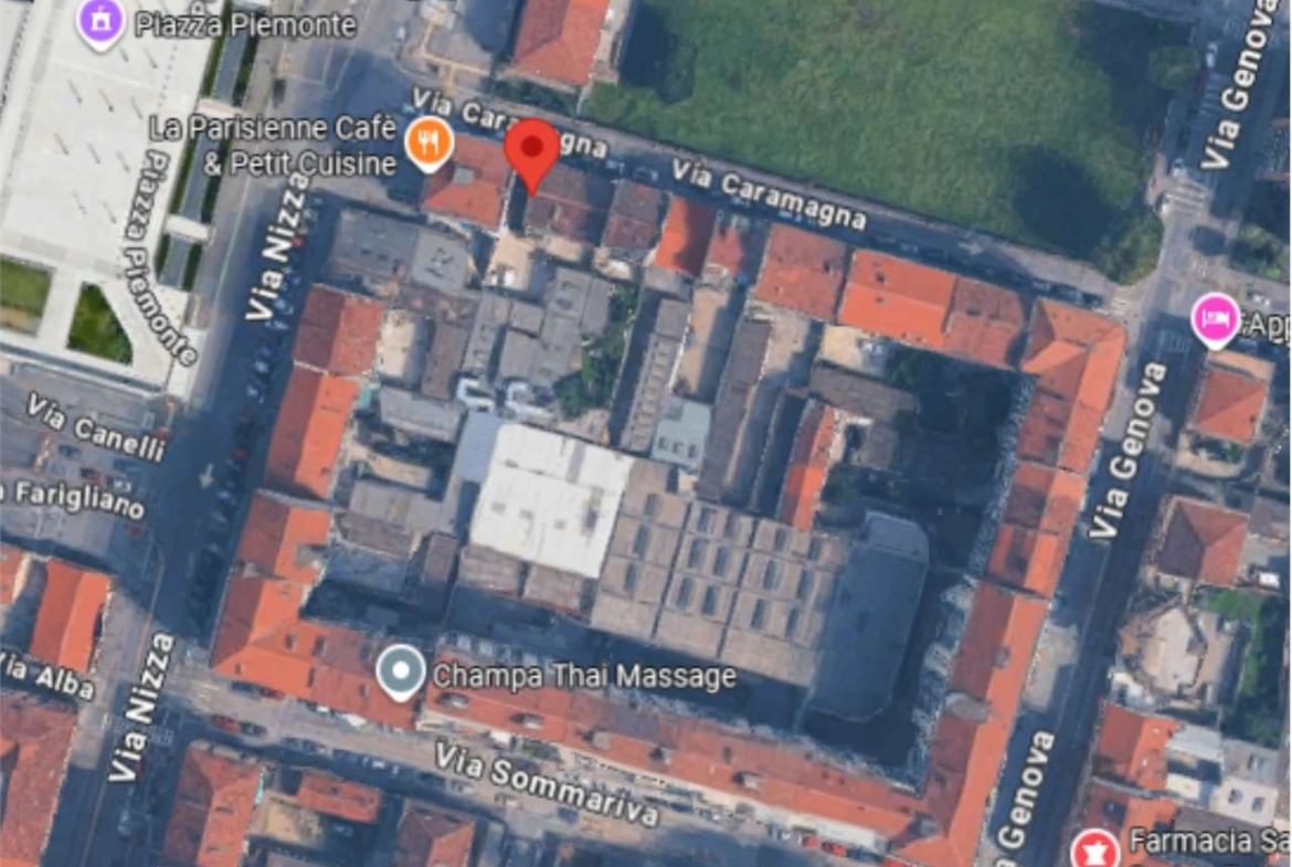 CAPANNONE ARTIGIANALE ALL’ASTA A TORINO IN VIA CARAMAGNA 6