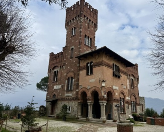 CASTELLO ALL’ASTA A SERRA RICCO’ IN VIA PONTE 1