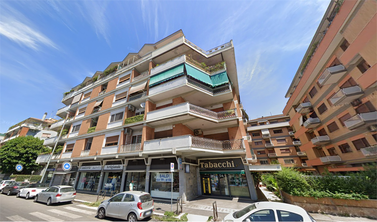 ABITAZIONE ALL’ASTA A ROMA IN EUSEBIO CHINI 49