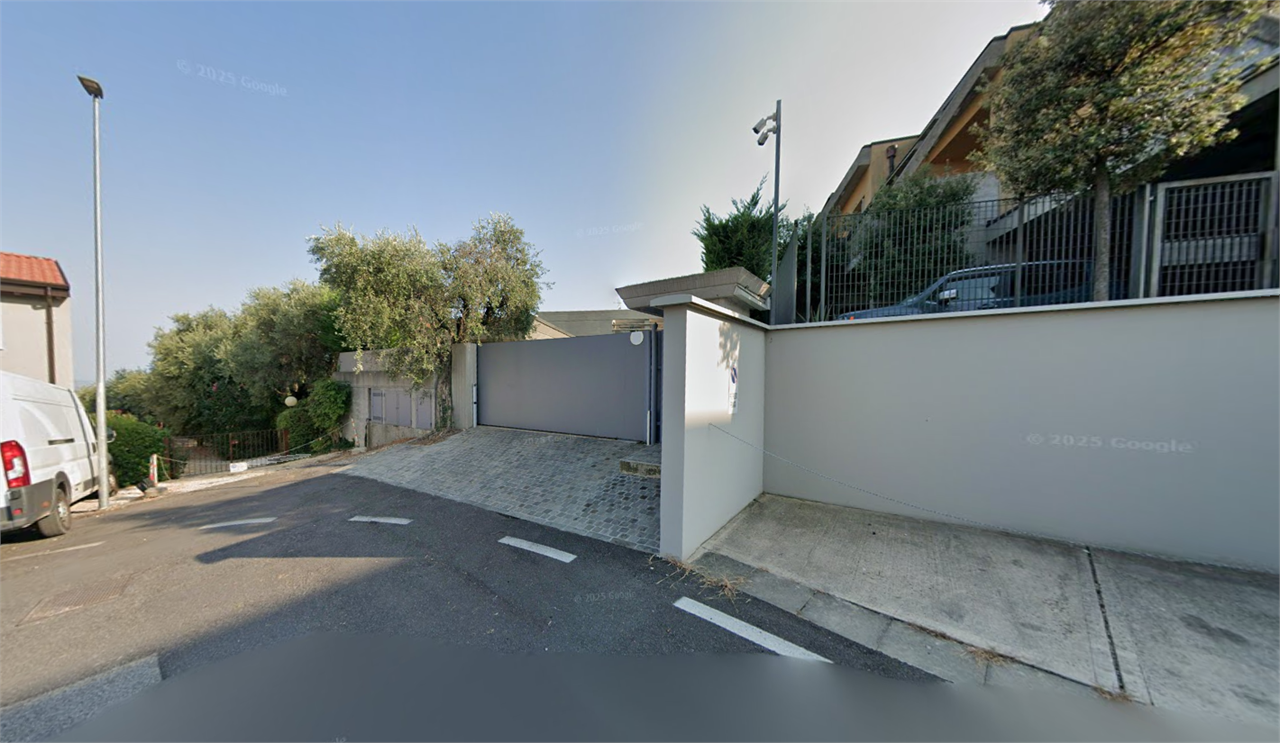 ABITAZIONE ALL’ASTA A POLPENAZZE DEL GARDA IN VIA MONTESUELLO 18