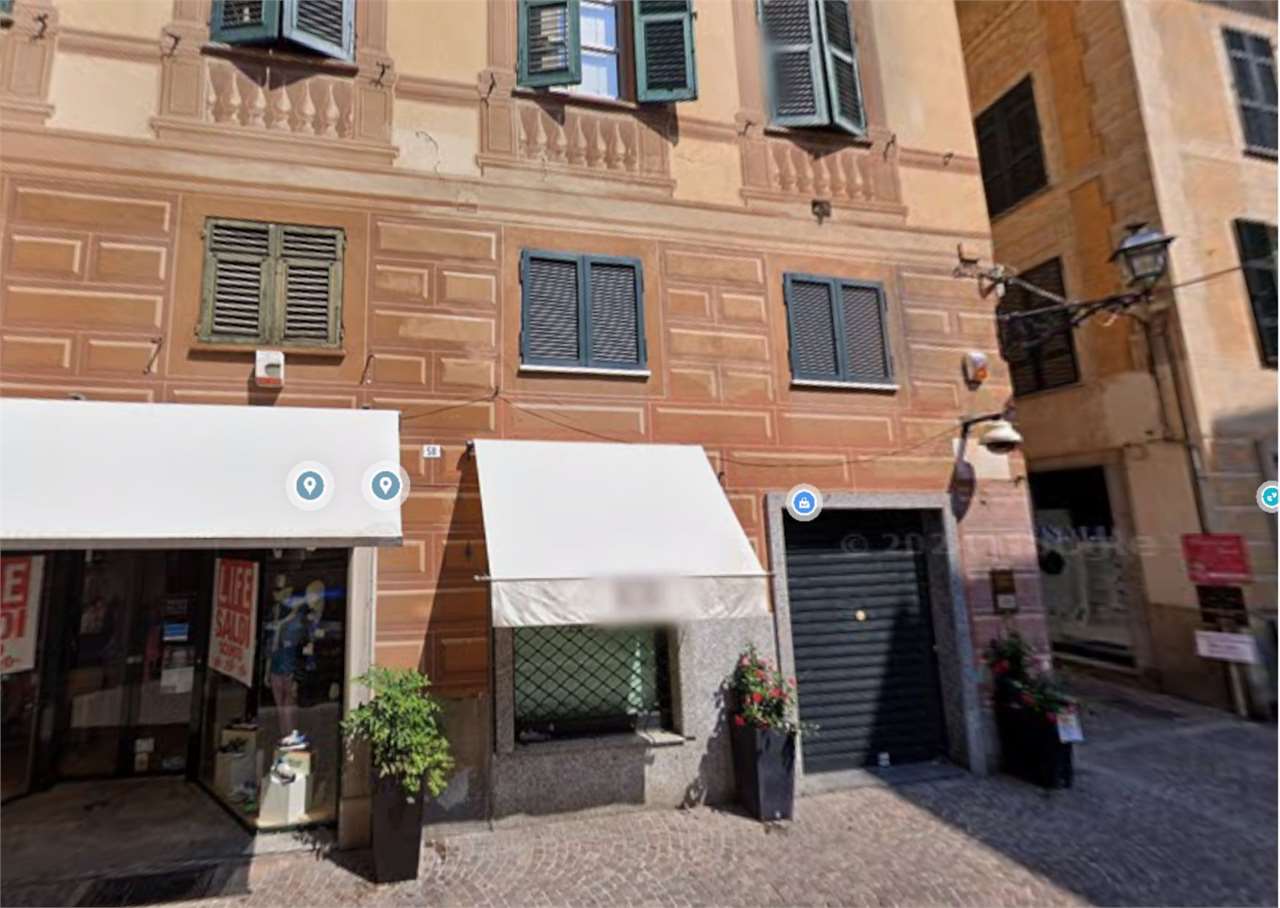NEGOZIO ALL’ASTA A NOVI LIGURE IN VIA NICOLO’ GIRARDENGO 56