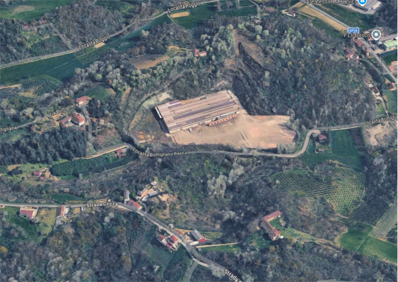 CAPANNONE ALL’ASTA A PORTACOMARO IN VIA POGGIO SNC