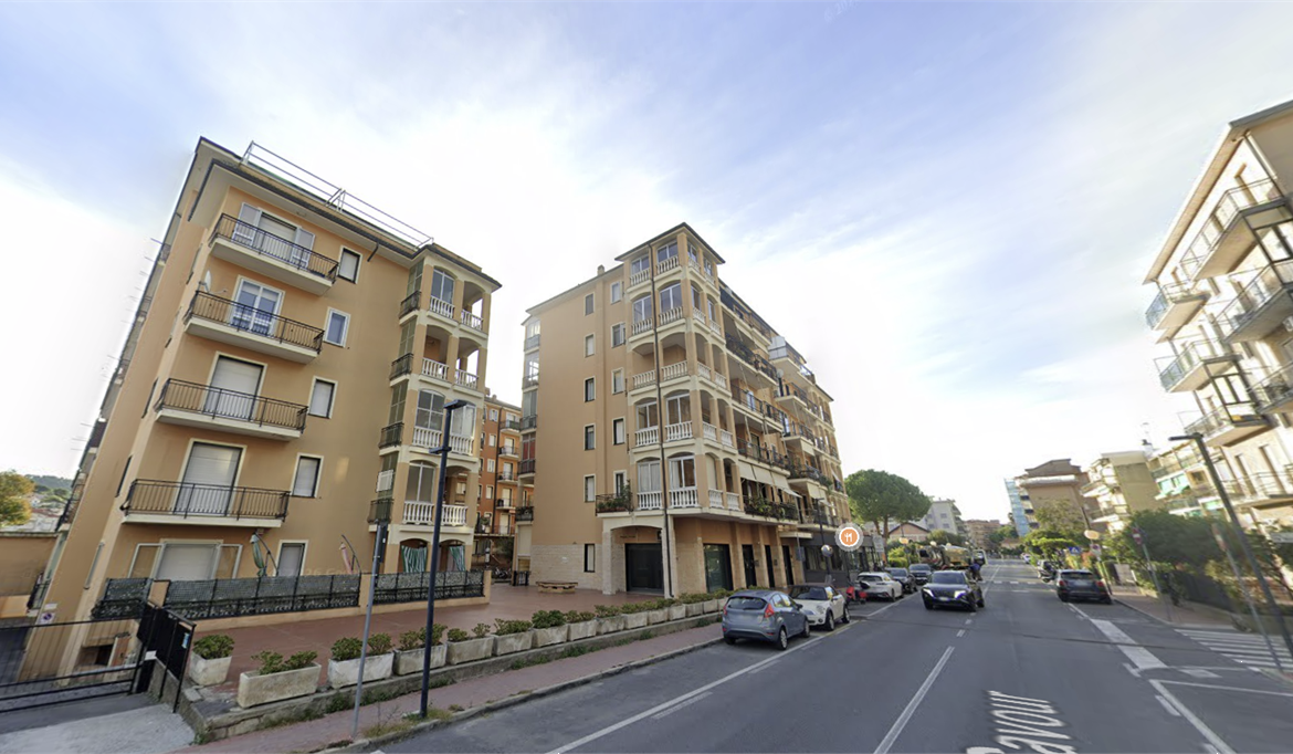 ABITAZIONE ALL’ASTA AD ANDORA IN VIA CAVOUR 70 1/2