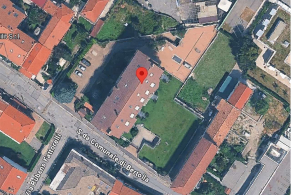 MAGAZZINO ALL’ASTA A TORINO IN STRADA BERTOLLA 19