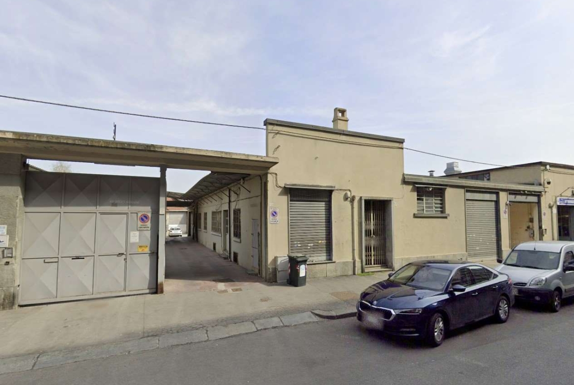 FABBRICATO ALL’ASTA A TORINO IN VIA ORBETELLO 152-154