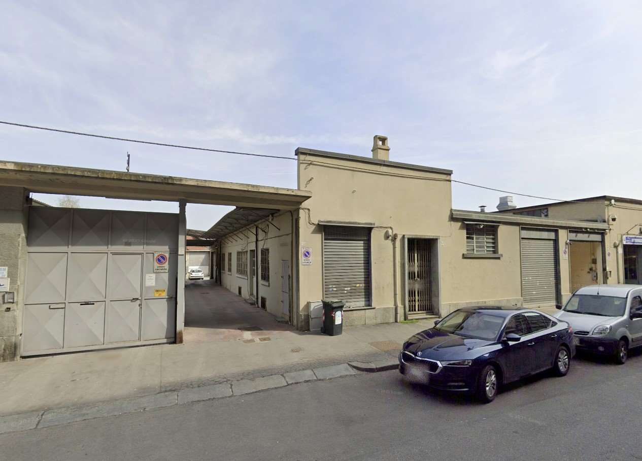 FABBRICATO ALL’ASTA A TORINO IN VIA ORBETELLO 152-154