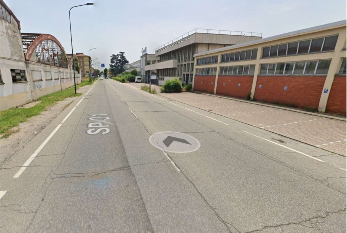 CAPANNONE ALL’ASTA A CASALE MONFERRATI IN VIA MARCELLO ADAM 6