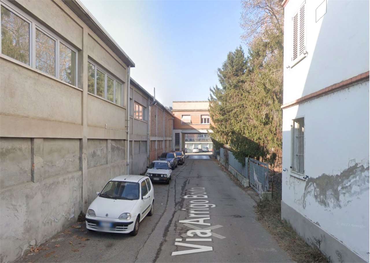 CAPANNONE ALL’ASTA A  ASTI IN CORSO DON MINZONI 182