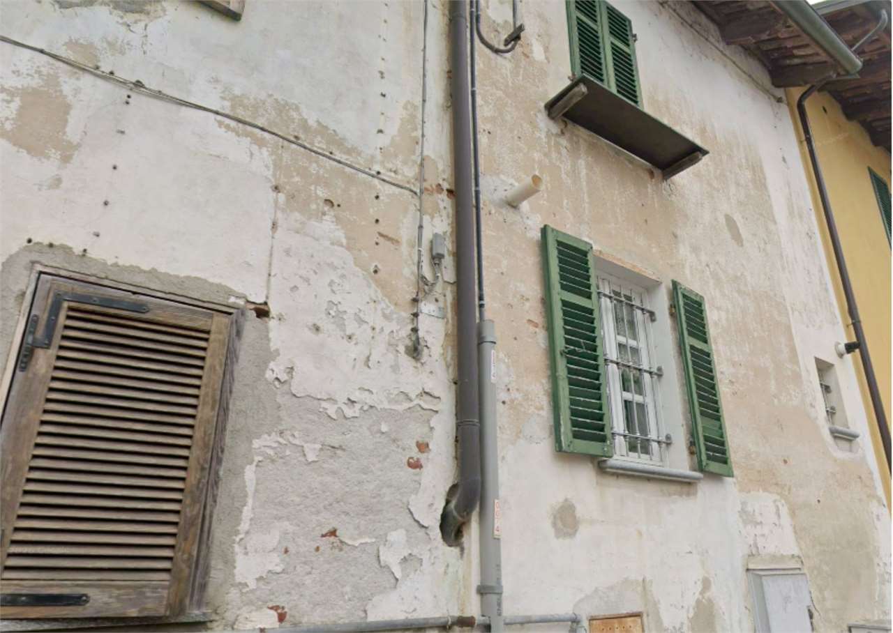 ABITAZIONE ALL’ASTA A POIRINO IN VIA TAVOLAZZO 4