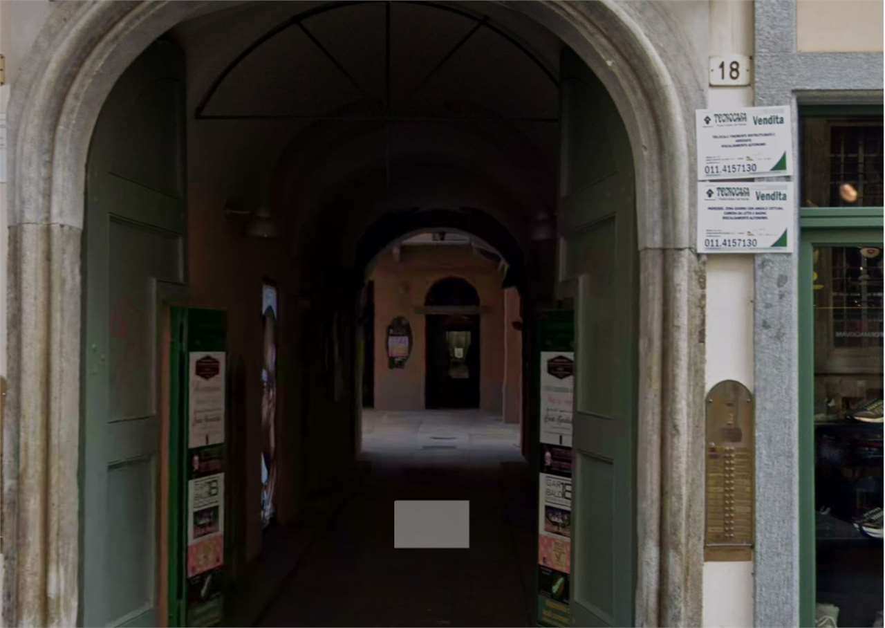 NEGOZIO ALL’ASTA A TORINO IN VIA GARIBALDI 18/42