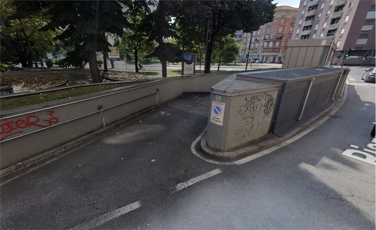 GARAGE IN AFFITTO A TORINO IN PIAZZA ADRIANO 11-15