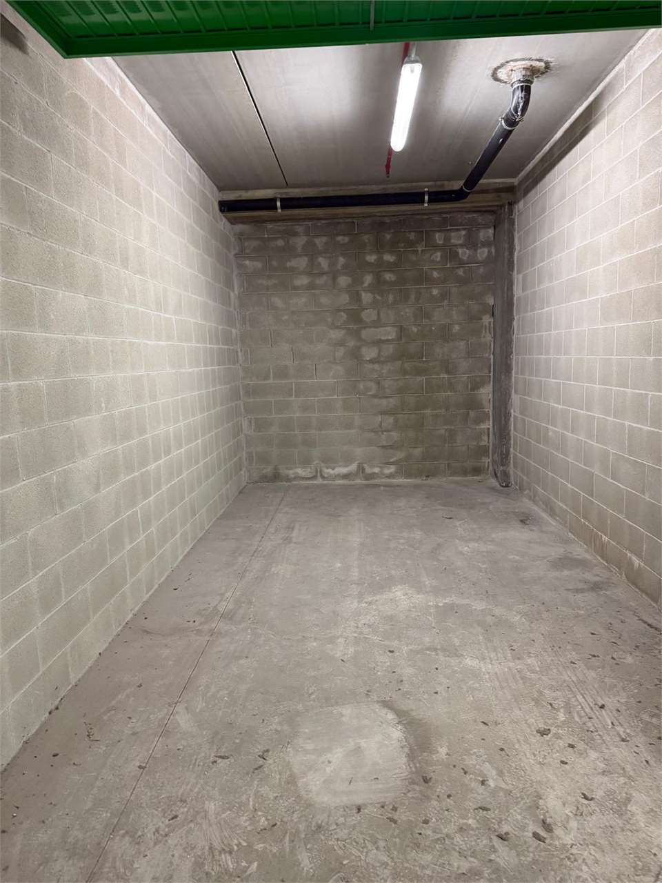 BOX AUTO – GARAGE 19 MQ IN VENDITA A TORINO IN VIA ENVIE 8/A
