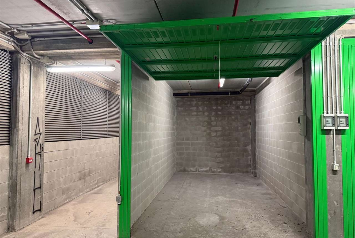 BOX AUTO – GARAGE 19 MQ IN VENDITA A TORINO IN VIA ENVIE 8/A