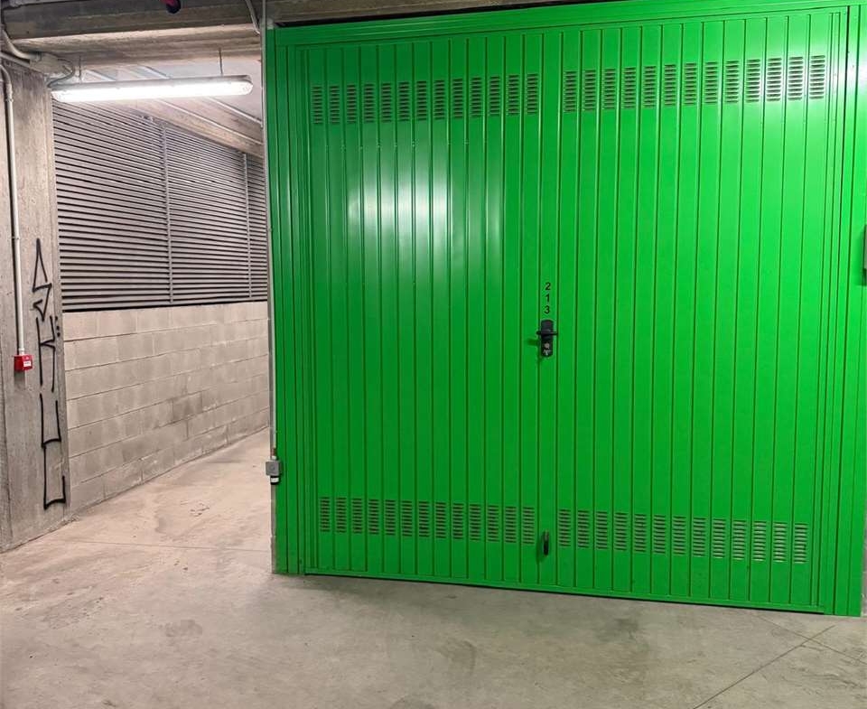 BOX AUTO – GARAGE 19 MQ IN VENDITA A TORINO IN VIA ENVIE 8/A