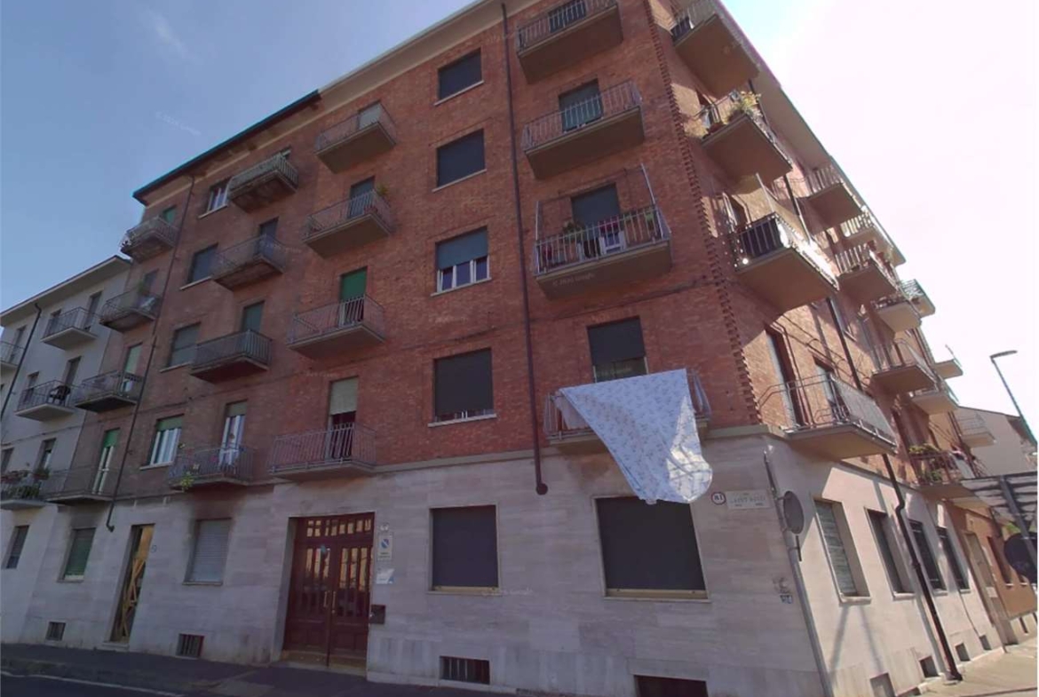 ABITAZIONE ALL’ASTA A  IN