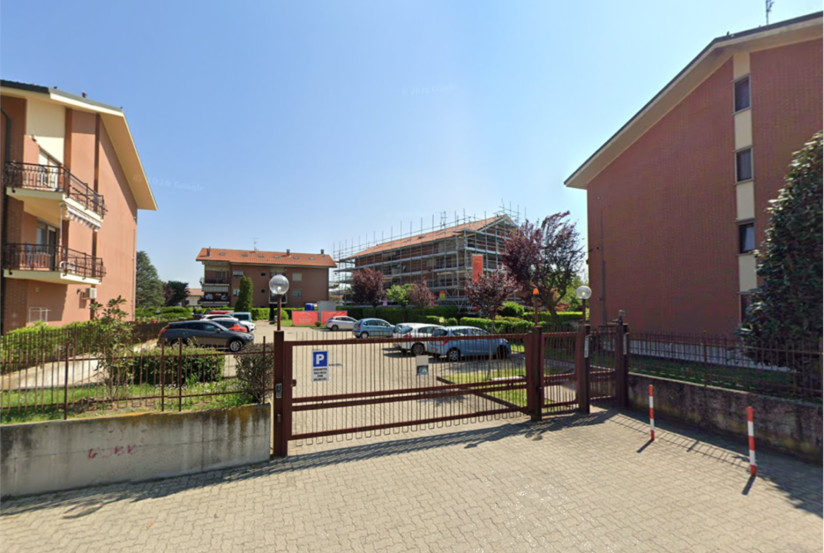 BOX AUTO ALL’ASTA A SETTIMO T.SE IN VIA GRIBAUDIA 21