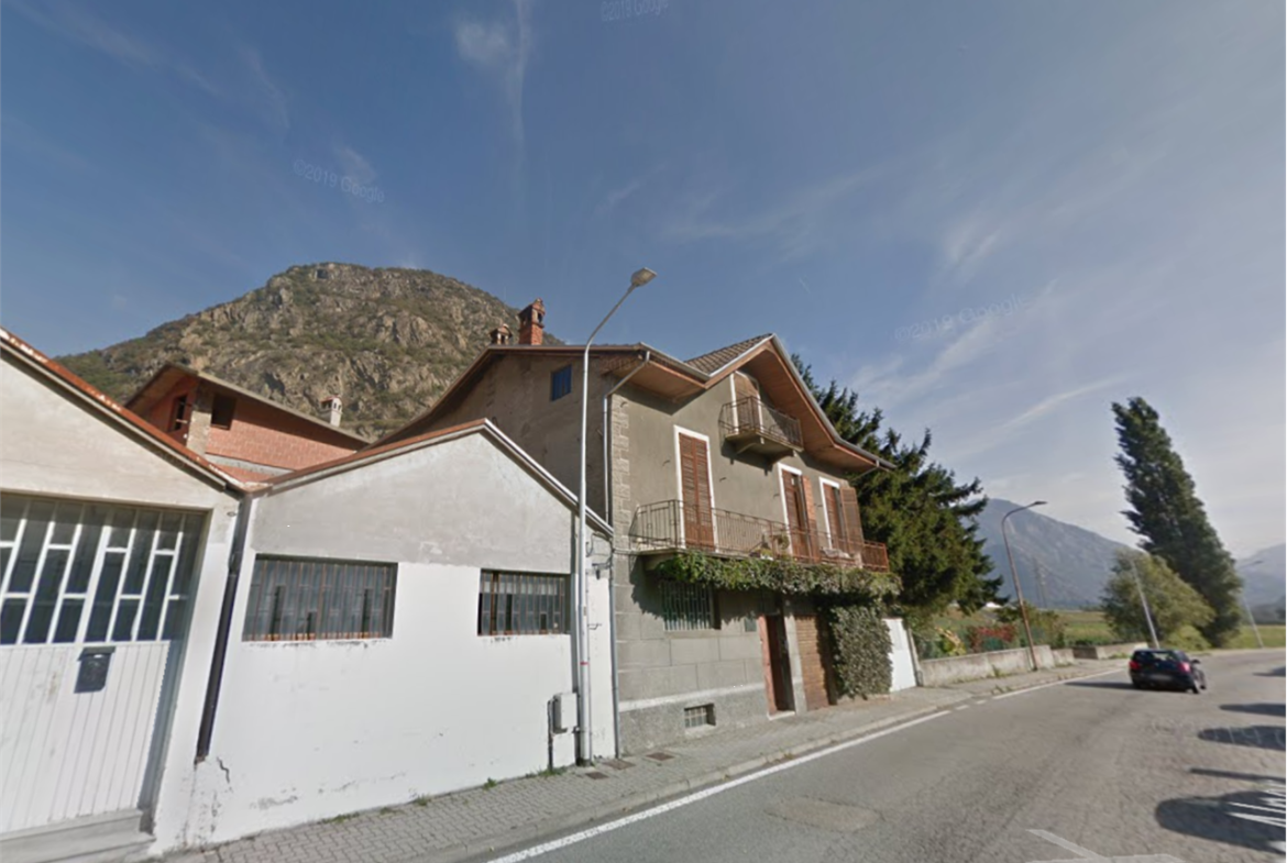 ABITAZIONE ALL’ASTA A VERRES IN VIA DES ALPES 11