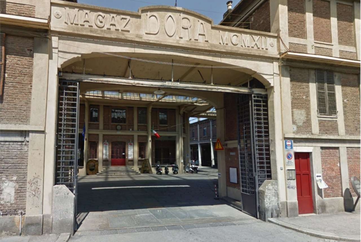 MAGAZZINO ALL’ASTA A TORINO IN VIA VALPRATO 68