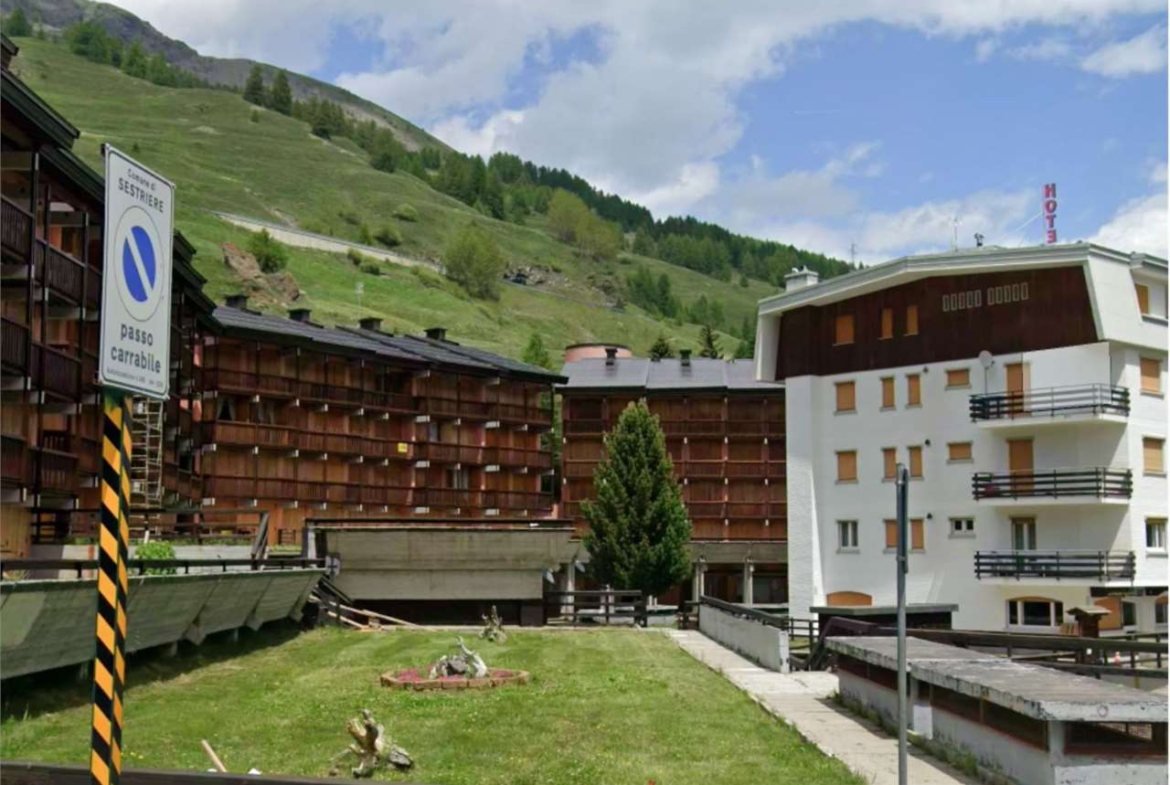 LOCALE COMMERCIALE ALL’ASTA A SESTRIERE IN VIA DEL COLLE 56/A